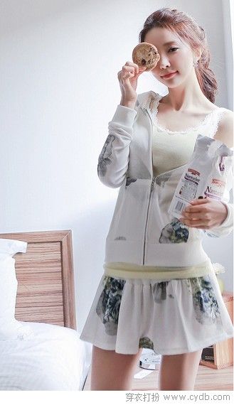 喲喲 切克鬧 美美的衣服來一套
