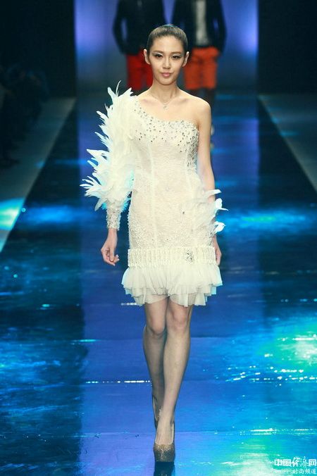 馬克·蝶麗奧娜2013婚禮服發布會